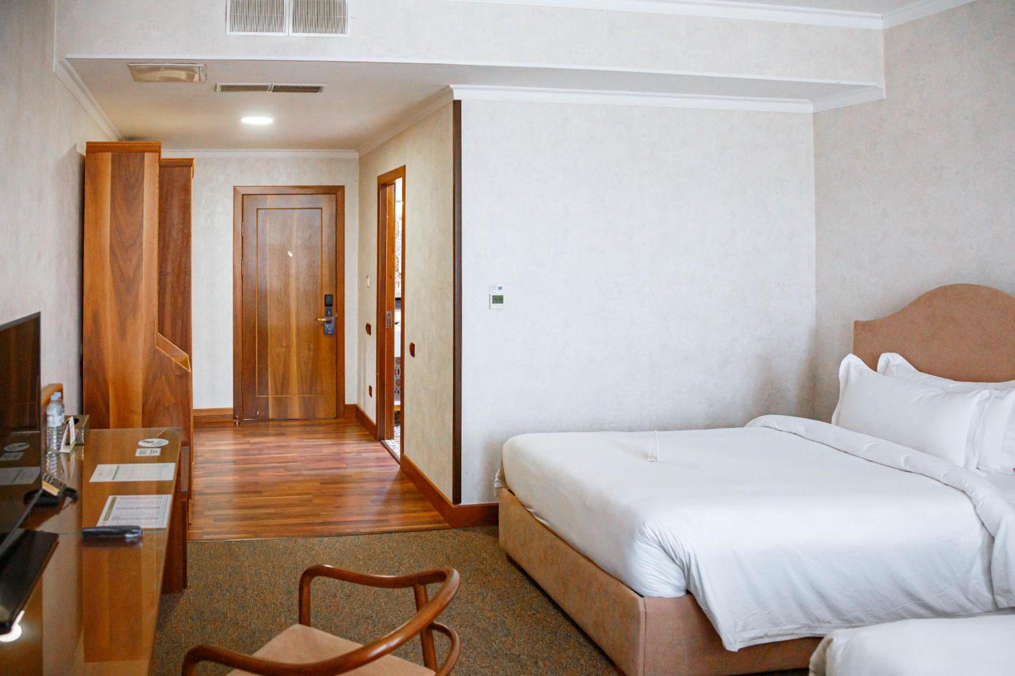 Jannat Resort Oş Cameră foto