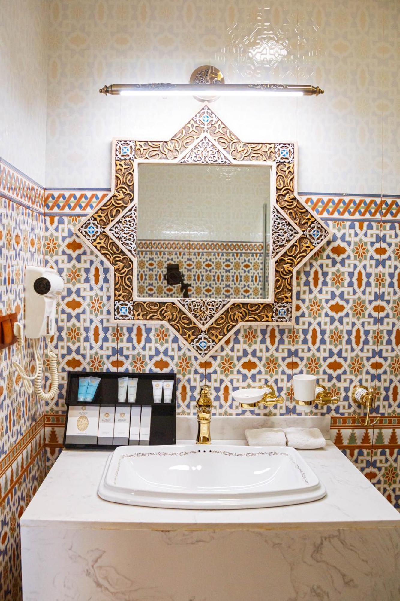 Jannat Resort Oş Cameră foto